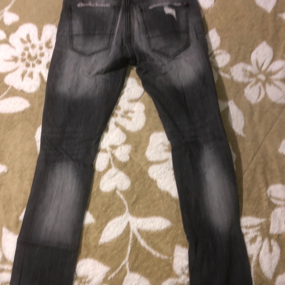 Ripped jeans - Picture 2 of 3